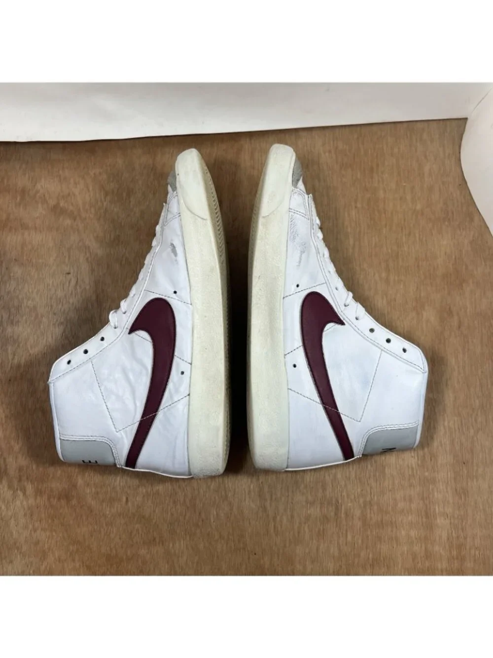 Nike Blazer Mid '77 White Red Burgundy Sneakers BQ6806-120 Mens Size 8.5